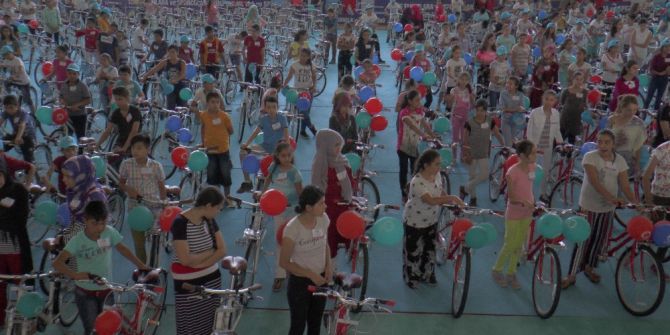 Şahinbey’de 3 Bin 500 Bisiklet Dağıttı