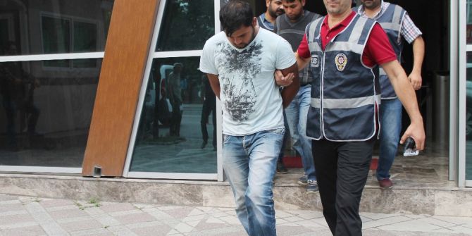 Oto Hırsızlığı Yapan Şahıs Tutuklandı