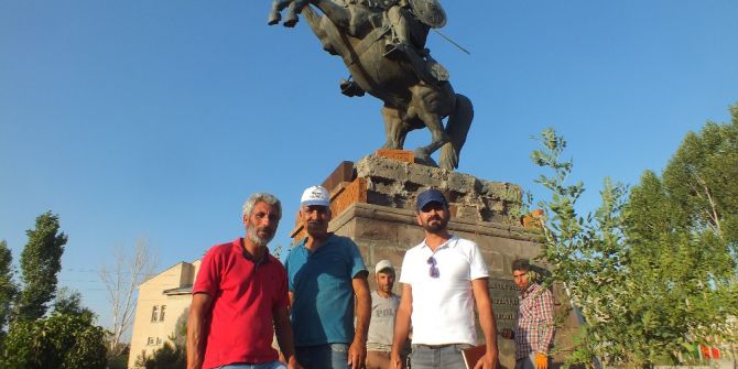 Sultan Alpaslan Anıtı Onarılıyor