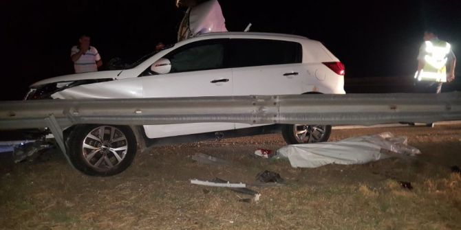 Tem Otoyolunda Kaza 2 Ölü 3 Yaralı