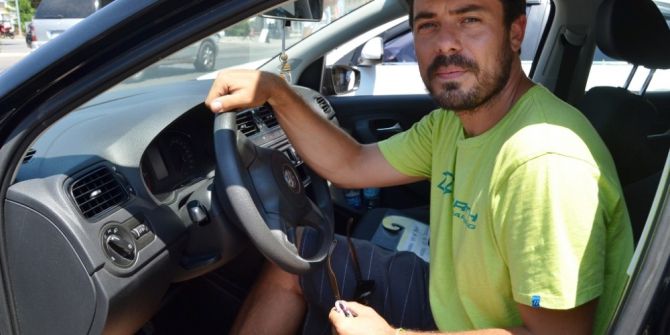 Genç Kızların Sevgilisi Yakışıklı Oyuncuya Çirkin Saldırı