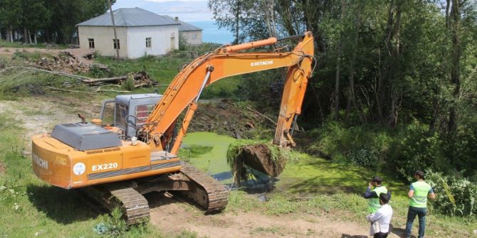 Van’daki Sulama Kanalları Ve Göletler Temizleniyor