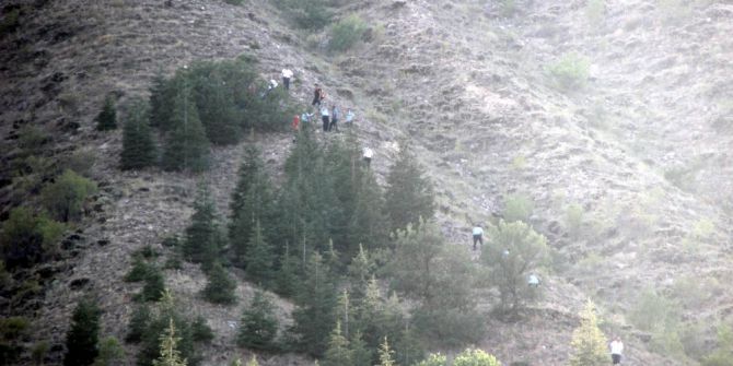 Dağda İntihara Teşebbüs Etti, Kurtarılmayı Bekledi