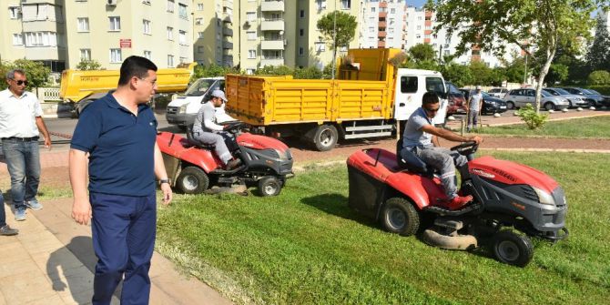 Tütüncü İşçilere Moral Verdi