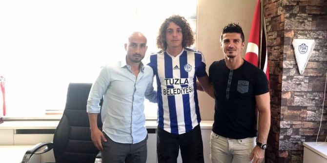 Tuzlaspor’a Akhisar’dan Genç Santrfor