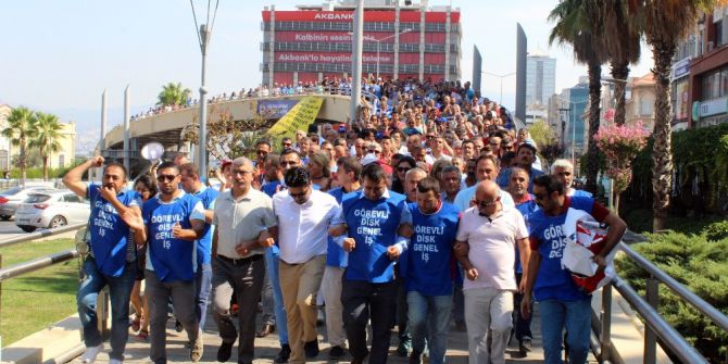 İşçiler Yarım Gün İş Bıraktı