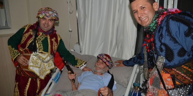 Bakıma Muhtaç Hastalara Zeybek Morali