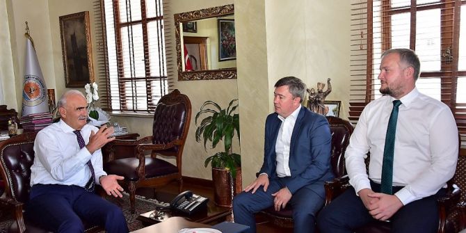 Başkan Yılmaz: “Direkt Uçuşlar Turizmi Canlandıracak”