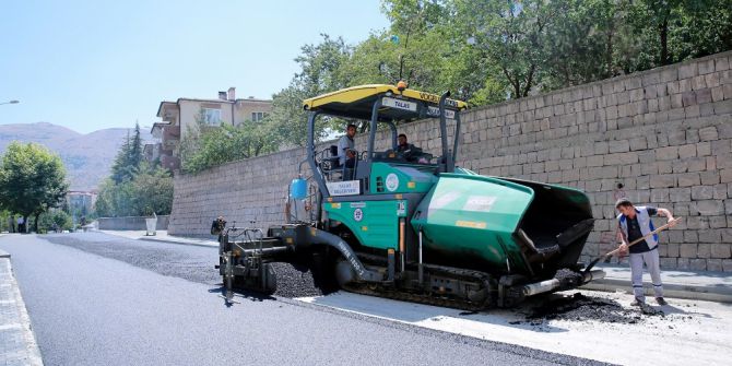 Yenidoğan Mahallesinde Asfalt Çalışmaları Hızla Devam Ediyor