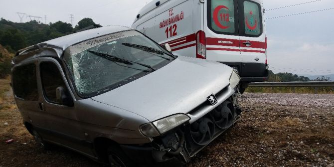 Simav’da Trafik Kazası: 2 Yaralı