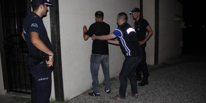 Uyuşturucunun Yaygın Olduğu Mahallelere Polis Baskını