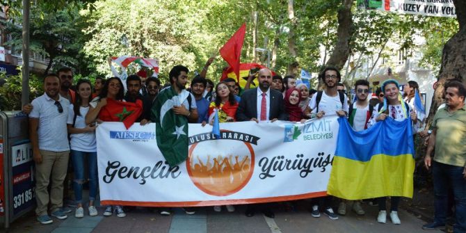 Dünyanın Renkleri İzmit’te Buluştu