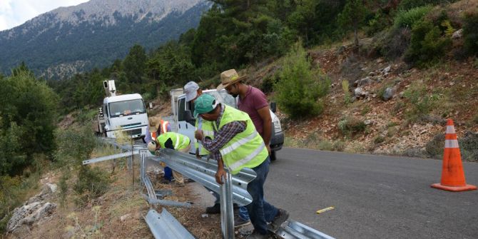 Feslikan Yaylası Yolu Bariyerle Çevreleniyor