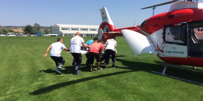Kalp Krizi Geçiren Yaşlı Kadının Yardımına Ambulans Helikopter Yetişti