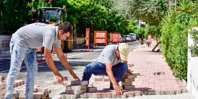 Fener’de Kaldırım Çalışmaları Başladı