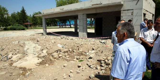 Başkan Büyükkılıç Sosyal Tesis İnşaatı Gezdi