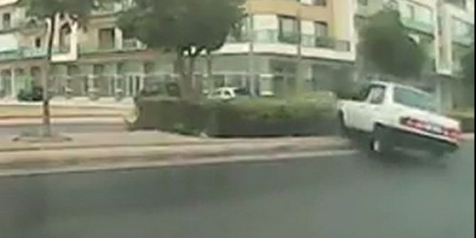 Konya’da Kayganlaşan Yolda Kaza