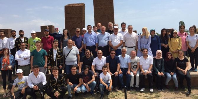 Artvinliler Ahlat’taki Tarihi Mekanları Gezdi