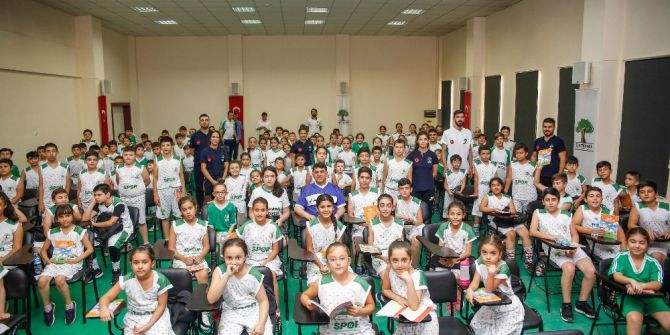 Genç Sporcular Adab-ı Muaşeret Eğitimine Katıldı