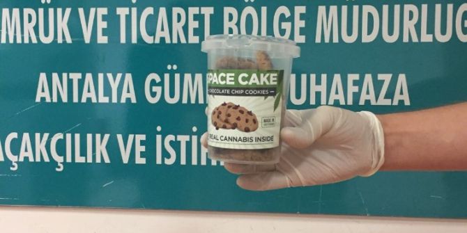 Esrarlı Bisküvi Narkotik Dedektör Köpekten Kaçamadı