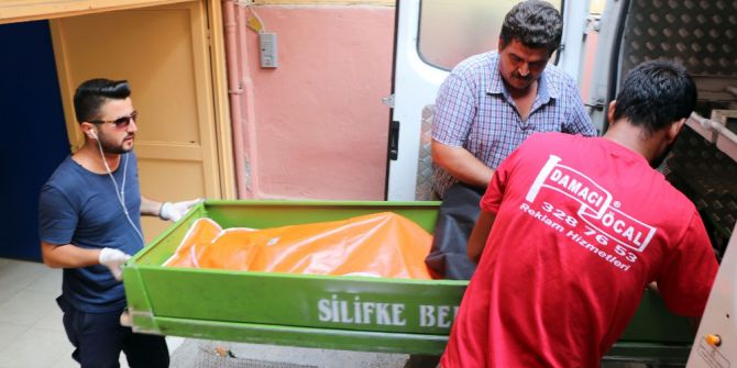 Yangında Hayatını Kaybeden 2 Çocuğun Cenazesi Ailelerine Teslim Edildi