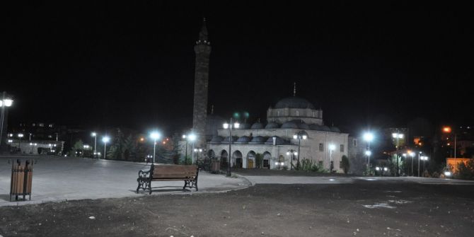Harakani Türbesi Ve Evliya Cami Işıklandırıldı