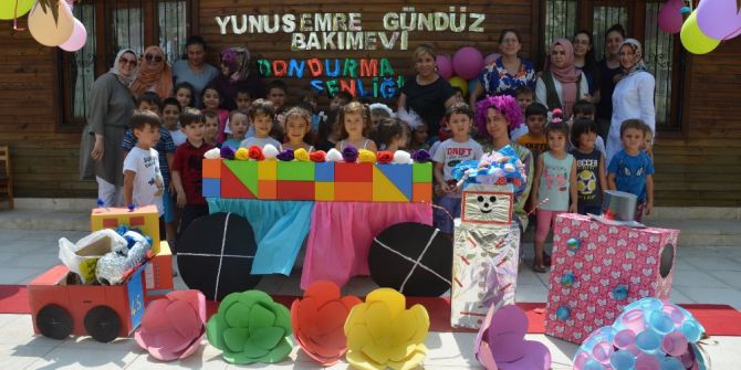 Minikler Dondurma Şenliğinde Buluştu