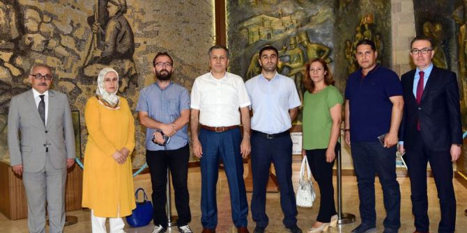 Yerlikaya, İnşaat Firması Mağdurlarıyla Görüştü