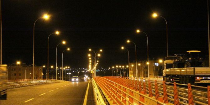 Şanlıurfa’nın Yolları Aydınlatılıyor