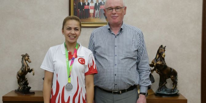 Dünya Oyunları’nda İkinci Olan Seda Duygu Aygün Başkan Kurt’u Ziyaret Etti