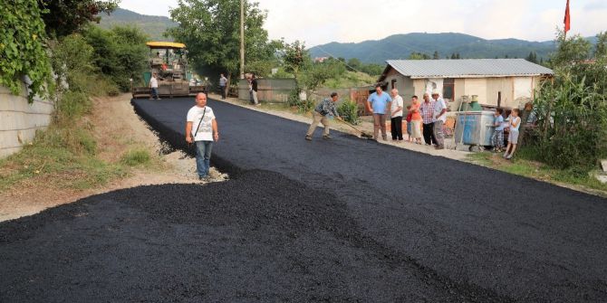 Başiskele’de Asfalt Çalışmaları Sürüyor