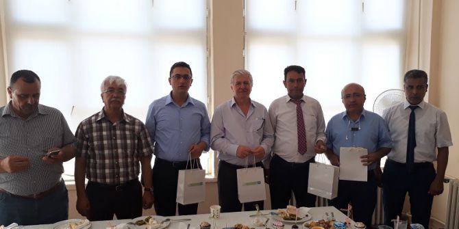 Sergiye Katılanlara Havlu Hediyesi