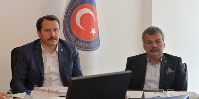 Memur-sen Genel Başkanı Yalçın Çalışmaları Süren Komisyon Üyelerini Ziyaret Etti