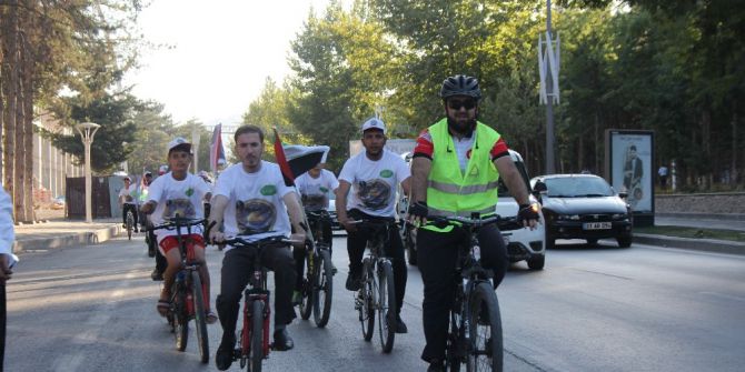 Elazığ’da Mescid-i Aksa için pedal çevirdiler