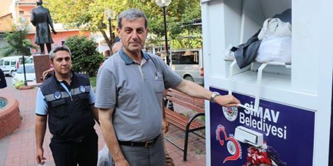 Simav Belediyesi ’Giysi Kumbarası’ hizmete girdi