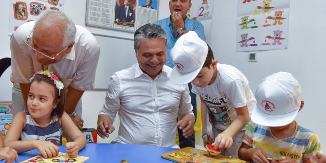 Sedir Kapalı Pazarı hafta içi kreşe dönüşüyor