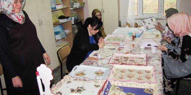 Hisarcık’ta Ahşap Boyama ve Vernikleme Kursu