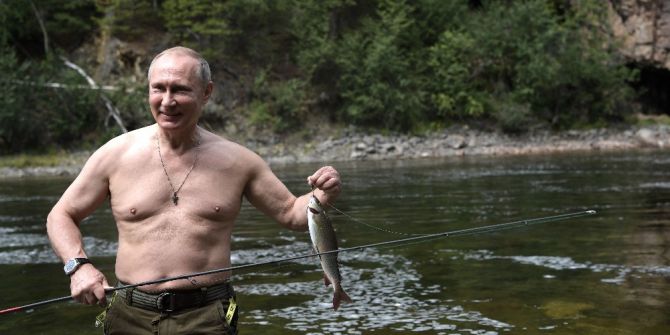 Rusya Devlet Başkanı Putin balık avında