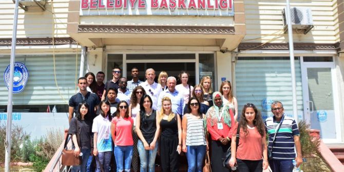 Lapseki Belediyesi yabancı öğrencileri ağırladı