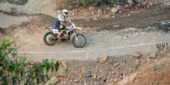 Türkiye’de ilk kez gece yarışıldı