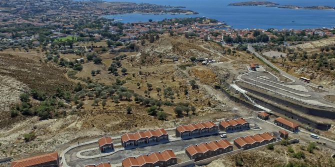 Foça’ya deniz manzaralı terminal