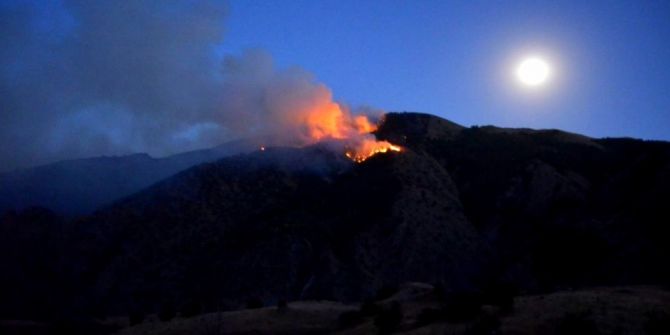 Vali Azizoğlu, yangın yerinde incelemelerde bulundu