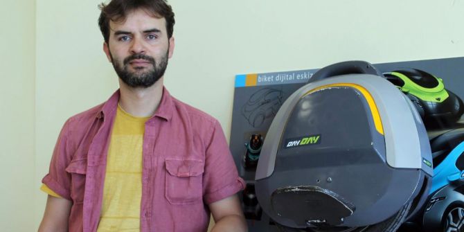 Genç girişimci elde taşınabilen taşıt üretti