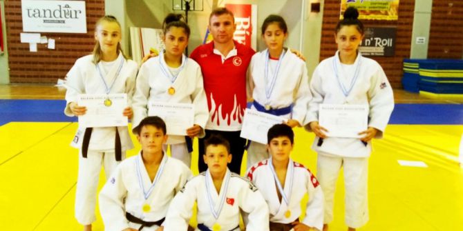 Kağıtsporlu Judocular, balkanlarda tarih yazdı