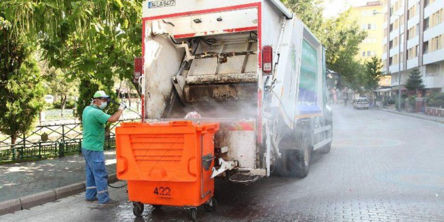 Çöp Konteynerlerine Üç Dakikada Temizlik