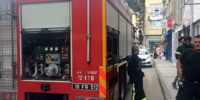 Tadilat sesine kızdı evini yaktı