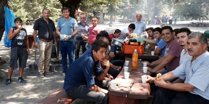 Çocuklara Gölcük’te moral pikniği