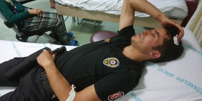 Maçta çıkan olaylarda hastanelik oldular