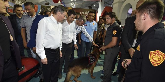 Başkan Gökçek’ten festivalin finalinde çalışanlara teşekkür