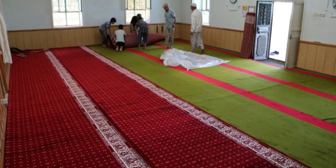 İbadethanelerin halı ihtiyacı karşılanıyor